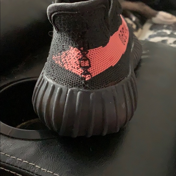 Yeezys 350 v2 “Core Red” - Picture 4 of 4